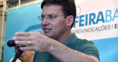 Artigo: João Roma diz que não vai tomar doses de reforço