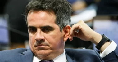 Artigo: Ministro de Bolsonaro é vaiado em show de Gustavo Lima