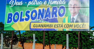 Artigo: Justiça manda retirar outdoors de apoio a Bolsonaro em Guanambi