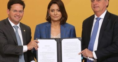 Artigo: Michelle Bolsonaro grava vídeo de apoio a João Roma: “Ajudou milhares de brasileiros”