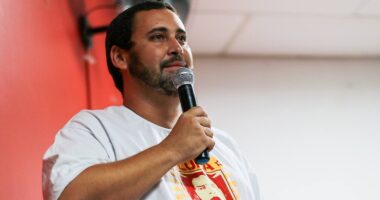 Artigo: “Basta você parar de fugir e ir aos debates”, responde Éden a ACM Neto