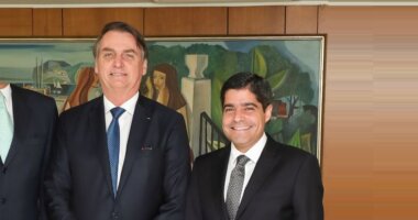 Artigo: Bolsonaro declara oficialmente apoio a ACM Neto e fala em “acordo” com ex-prefeito