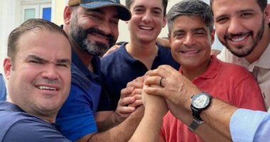 Artigo: Deputado do União Brasil janta com aliados de Jerônimo e pode voltar pra base do PT
