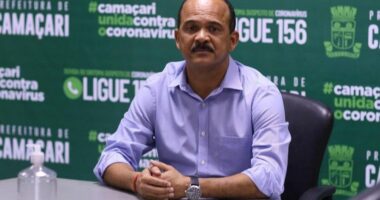 Artigo: Derrotado em Camaçari, Elinaldo ficará sem apoio de Débora Régis de olho em 26, diz coluna