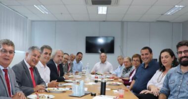 Artigo: Bancada do PT na Alba declara apoio a Adolfo Menezes à Presidência em 2023