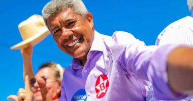 Artigo: PT tira prefeitos do PL, partido de Bolsonaro, e de mais duas legendas