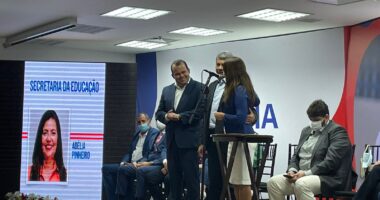 Artigo: Jerônimo anuncia 11 secretários estaduais; confira a lista completa