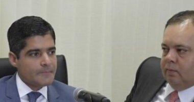 Artigo: Ex-ministro diz que Elmar deve tomar partido de ACM Neto na Bahia