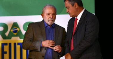 Artigo: Despacho com Lula, “freio” em ministro e visita a Palácio: Rui vira nº 1 do Planalto