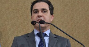 Artigo: Derrotado na disputa pelo TCM, Tom Araújo recebe cargo na Alba