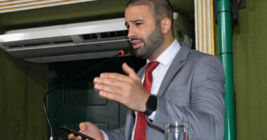 Artigo: Vereador responde acusação de ameaça contra ex-assessor