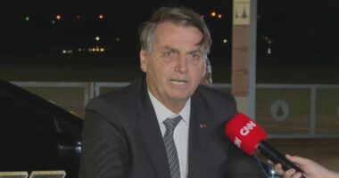 Artigo: Jair Bolsonaro se retrata após novas criticas às vacinas
