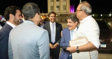 Artigo: Após ‘sumiço’, ACM Neto aparece na Câmara de Salvador e afaga Carlos Muniz