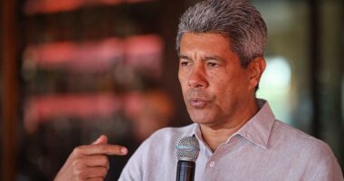 Artigo: Jerônimo diz que ACM Neto “saiu do armário” após rompimento com Lula