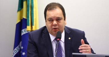 Artigo: “Nosso futuro presidente da Câmara”, dispara deputado sobre Elmar Nascimento