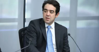 Artigo: Lula pode indicar ministro baiano para vaga de Barroso no STF