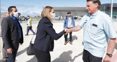 Artigo: Após apoiar Bolsonaro, prefeita de Conquista reclama de repasses da União