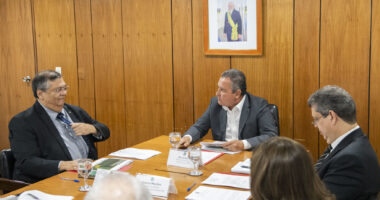 Artigo: Flávio Dino encontra Rui Costa antes de viagem para a Bahia