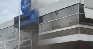 Artigo: Sede da prefeitura precisa ser evacuada após incêndio; entenda