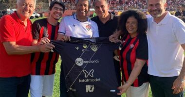 Artigo: No Barradão, Jerônimo Rodrigues comemora título do Vitória