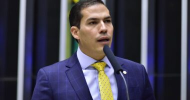 Artigo: Gabriel Nunes quer assegurar voos de volta mesmo que passageiros não informem previamente cancelamento da ida
