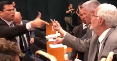 Artigo: Jorge Solla se envolve em novo bate-boca com outro deputado do PL