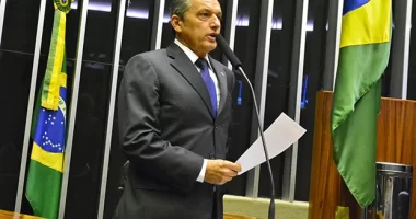 Artigo: Deputada confirma que aliado retirou candidatura em Guanambi, entenda