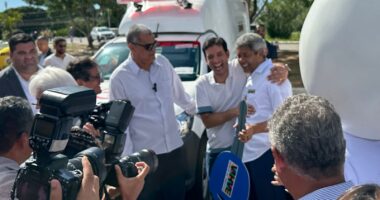 Artigo: Jerônimo arrasta exército de deputados de oposição em agenda oficial