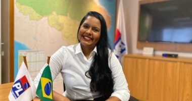 Artigo: Referência no bolsonarismo, Rebeca Martins declara apoio a Bruno Reis