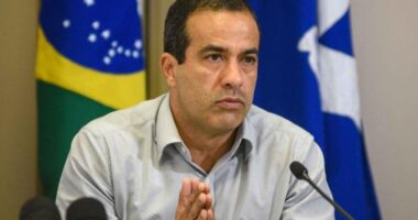 Artigo: Professores de Salvador encerram greve após garantirem piso