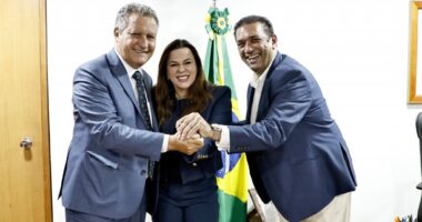 Artigo: Rui Costa se reúne e recebe cobranças de prefeito em Ilhéus
