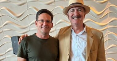 Artigo: Jornalista de direita detona João Roma por publicar foto com Aldo Rebelo