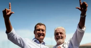 Artigo: Wagner afasta atritos em ausência de Rui Costa na campanha em Salvador