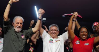 Artigo: Jaques Wagner confirma presença em caminhada de Caetano