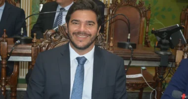 Artigo: Daniel Alves reassume liderança do PSDB na Câmara de Salvador