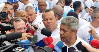 Artigo: Jerônimo anuncia que nome para sucessão na Sedur será definido até sábado (18)