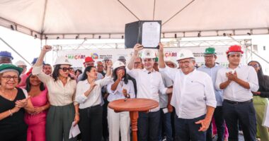 Artigo: Em grande ato, Caetano e ministro Jader Filho anunciam investimento de cerca de R$ 60 milhões do Minha Casa, Minha Vida em Camaçari