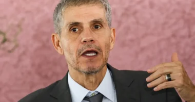 Artigo: Sidônio vai decidir futuro de funcionário de estatal ligado a ex-ministro, diz jornalista