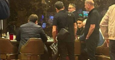 Artigo: Jornal divulga foto de ACM Neto e Rei do Lixo em cassino famoso no Uruguai