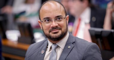 Artigo: “Há 2 anos os PMs estão impossibilitados de adquirir arma de fogo de uso pessoal”, diz Capitão Alden sobre situação na Bahia