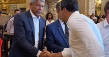 Artigo: Bruno e Jerônimo vão à missa em homenagem ao Papa Francisco