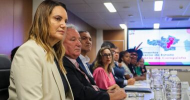 Artigo: Presença de Carletto em reunião liga alerta de possível mudança de partido de Sheila Lemos