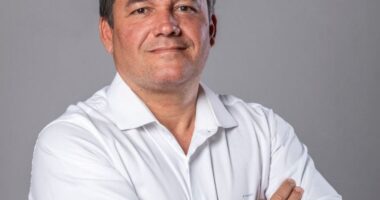 Artigo: Mauro Cardim dispara contra Neto e Roma, e quer representar a direita na Bahia