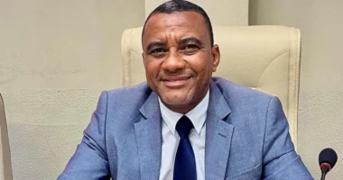 Artigo: Justiça reativa processo bombástico que pode cassar prefeito de Simões Filho