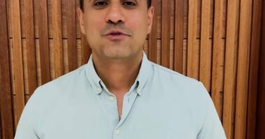 Artigo: TCM multa ex-prefeito por nomear filha de vereador como funcionária fantasma