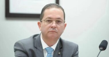 Artigo: Alex Santana nega aposentadoria política e diz que vai participar de campanha de ACM Neto