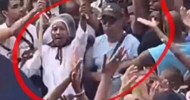 Artigo: Apoiadores da prefeitura são identificados em confusão durante manifestação de professores