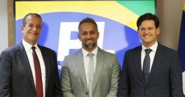 Artigo: João Roma diz que Flávio Matos não rompeu com Elinaldo após chegada ao PL