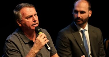 Artigo: Alexandre de Moraes diz que Bolsonaro pode ser preso por publicações do filho