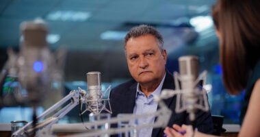 Artigo: Elmar Nascimento nega que conheça servidor demitido